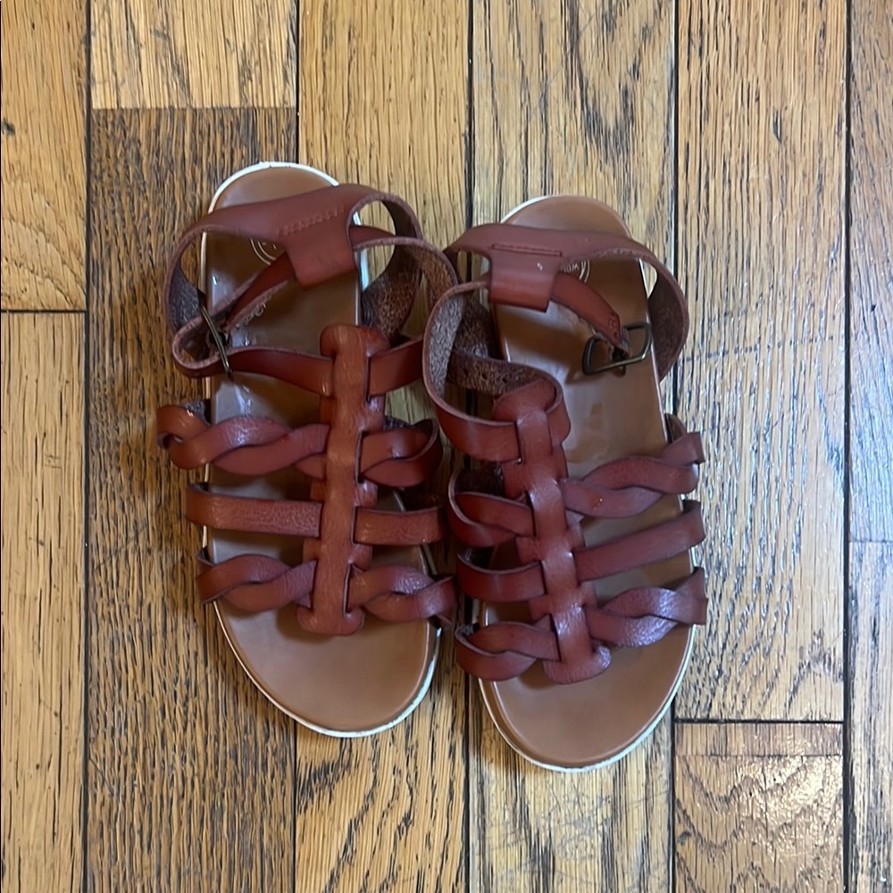 Wonder Nation Brown Sandals with Criss-Cross Straps